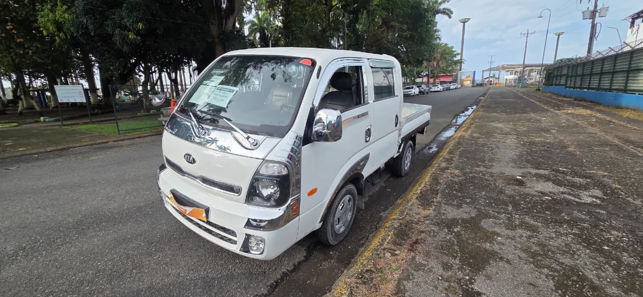 KIA BONGO 3 Reviews and Ratings - BE FORWARD